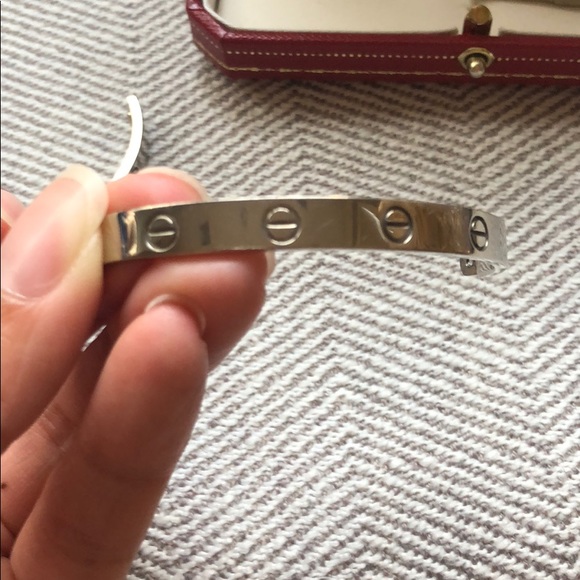Authentic Cartier love bracelet size 17 - Picture 4 of 8